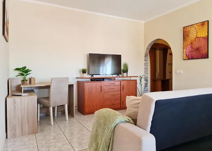 Casa Tombua - Pool - Beach & Center 300M - Ac - Wifi