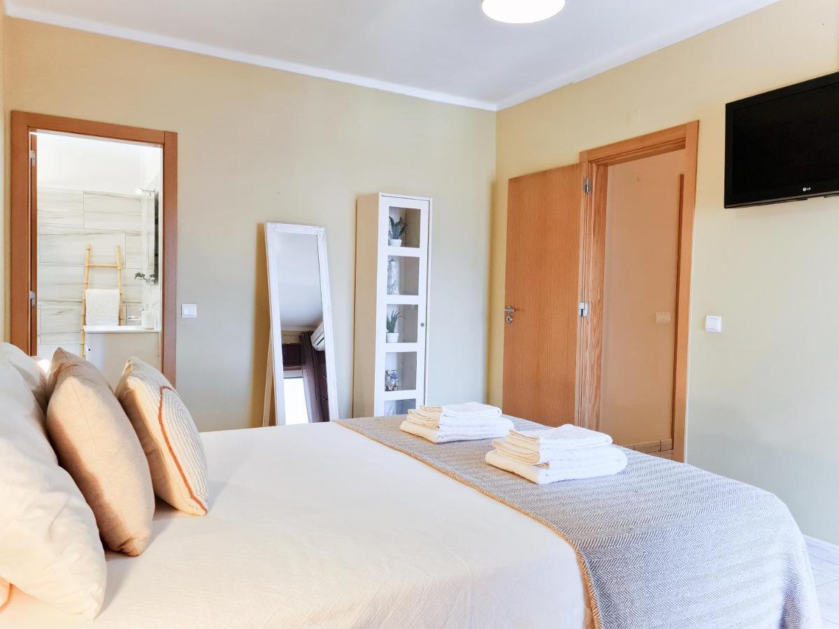 Casa Tombua - Pool - & Center 300m - Ac - Wifi *
