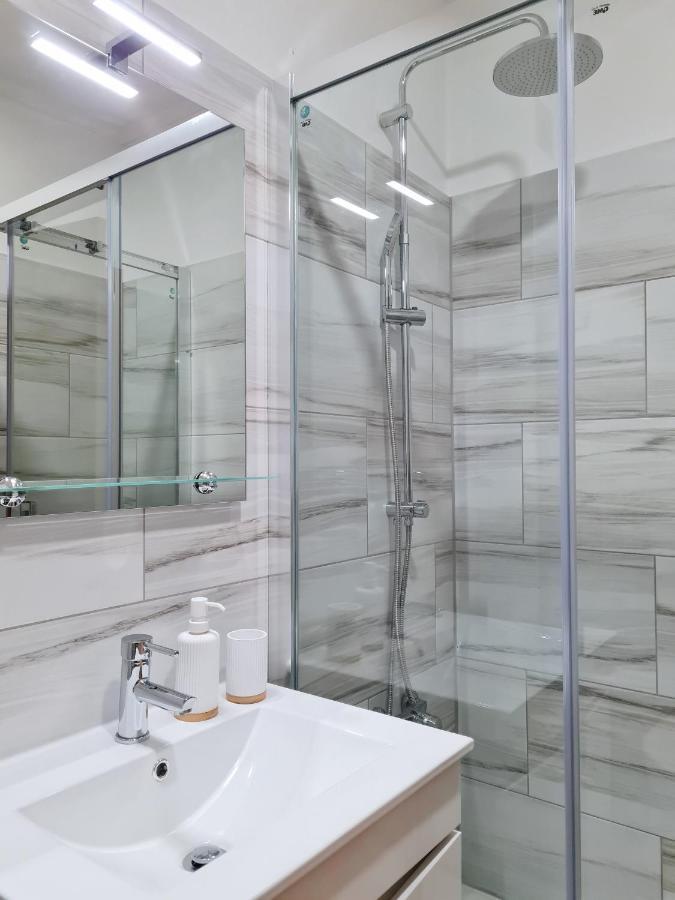 Apartment Casa Tombua - Pool - & Center 300m - Ac - Wifi *